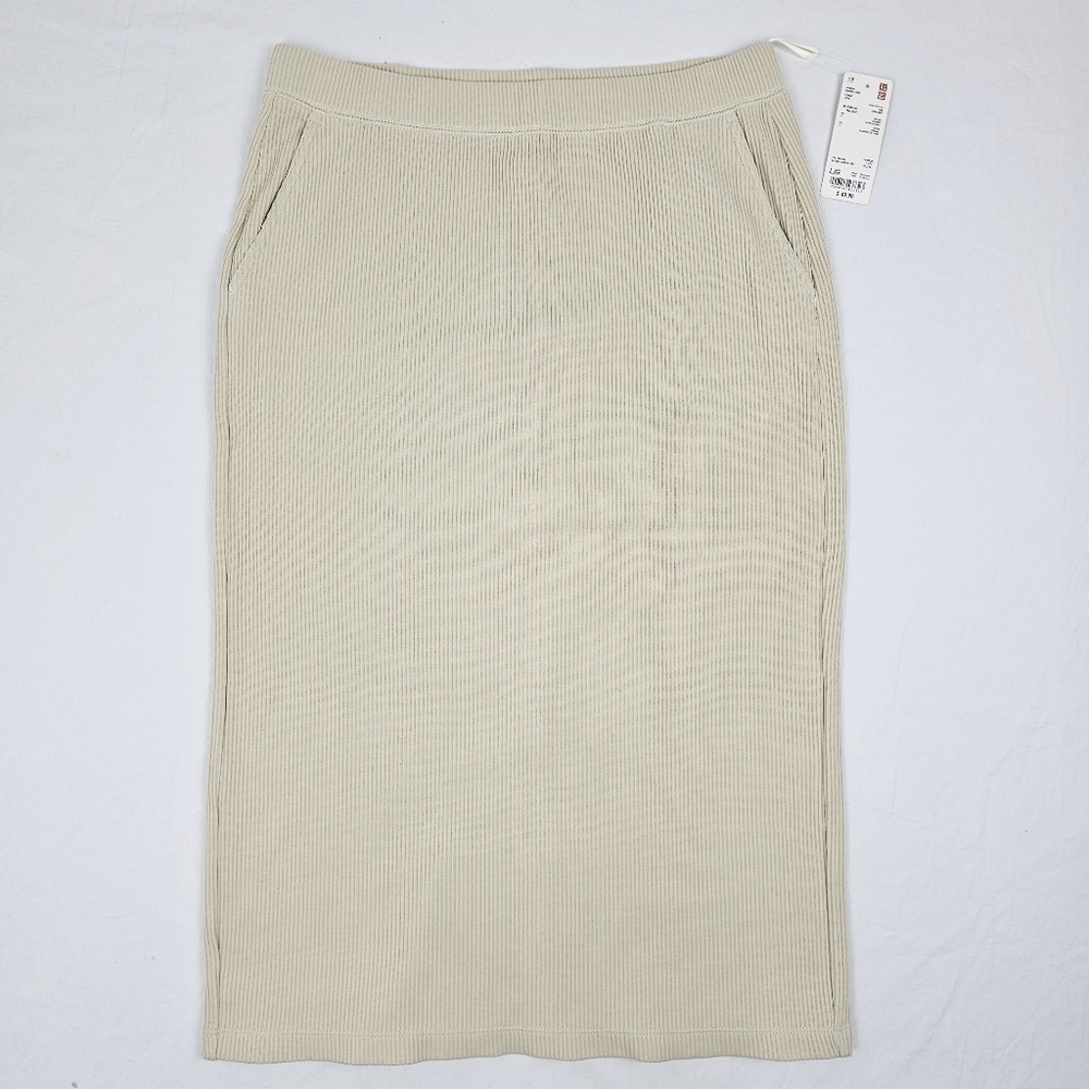 NWT UNIQLO Ribbed Knit Stretch Fabric Midi Skirt